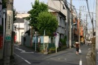 �ʉe���̋߂�